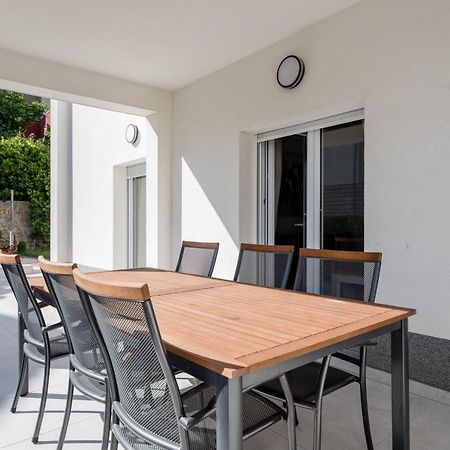 Peaceful Haven Near The Sea-Apartments Torlak Rab Banjol Luaran gambar