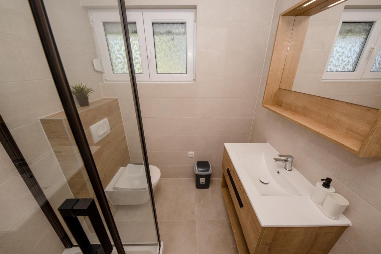 Peaceful Haven Near The Sea-Apartments Torlak Rab Banjol Luaran gambar