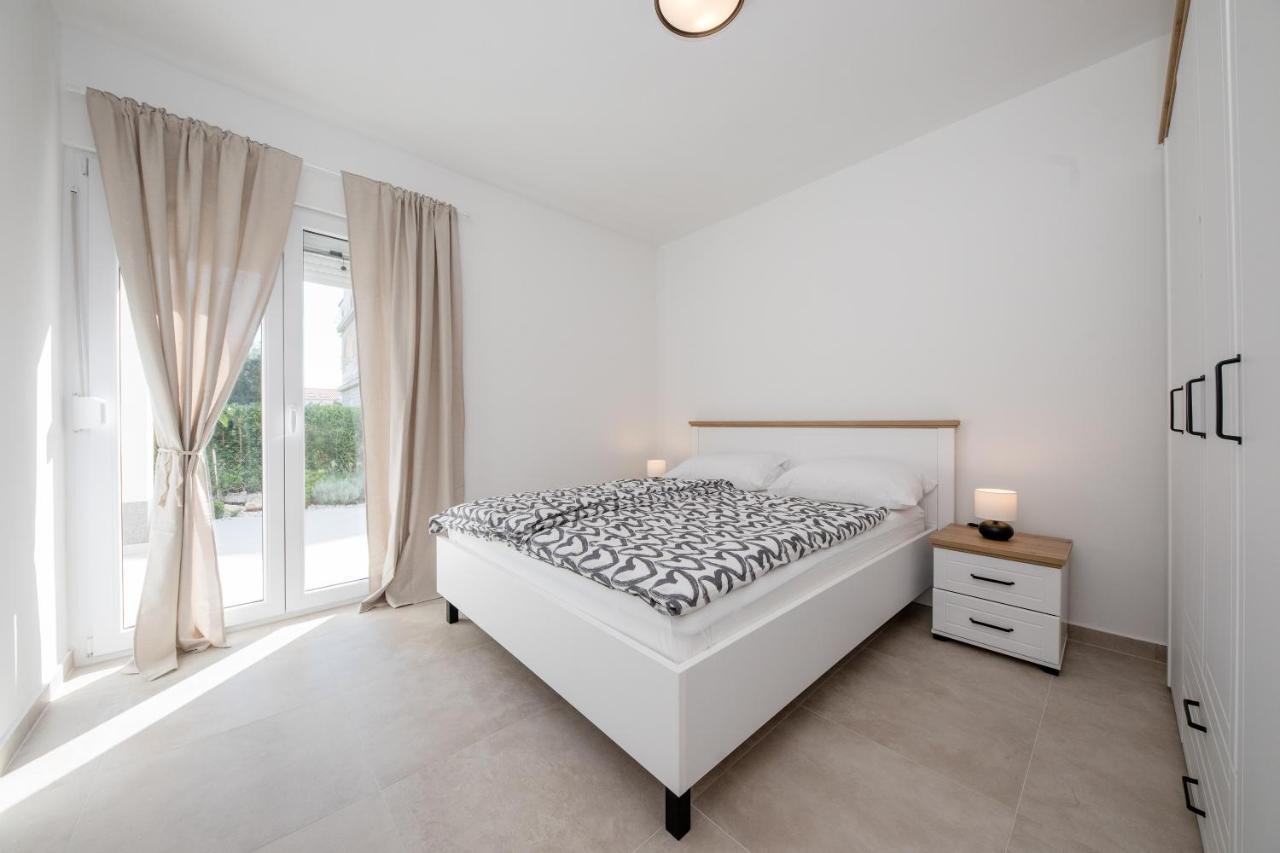 Peaceful Haven Near The Sea-Apartments Torlak Rab Banjol Luaran gambar