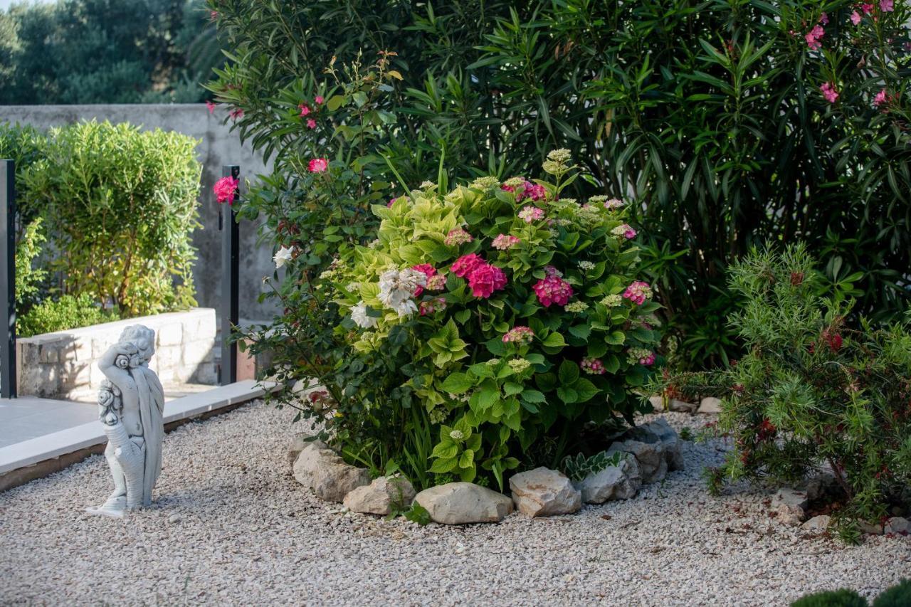 Peaceful Haven Near The Sea-Apartments Torlak Rab Banjol Luaran gambar