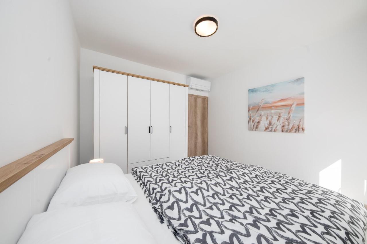 Peaceful Haven Near The Sea-Apartments Torlak Rab Banjol Luaran gambar