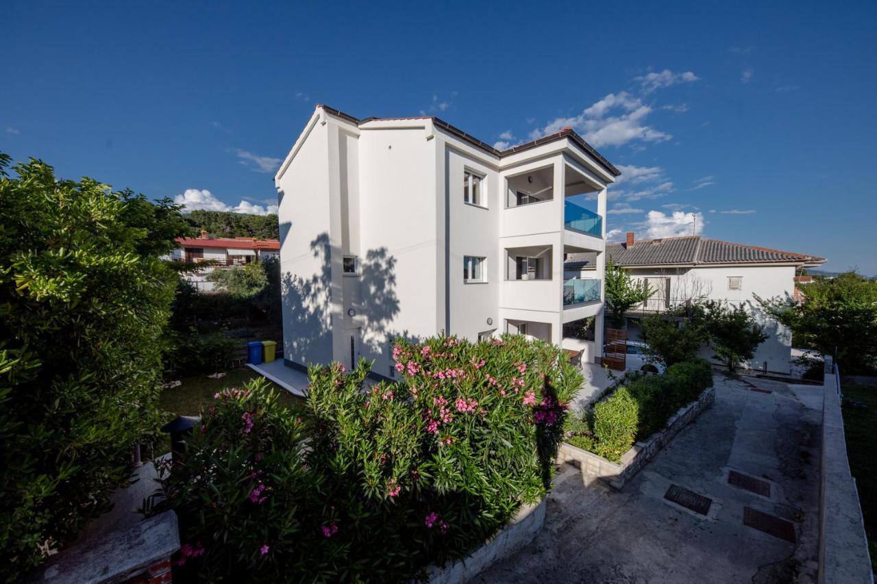 Peaceful Haven Near The Sea-Apartments Torlak Rab Banjol Luaran gambar